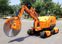 RXR-JM200GD消防破拆救援機器人 （4履帶、破拆機械臂、80國產(chǎn)消防水炮）